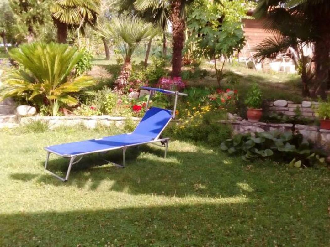 Residenza Flores Appartement Pescara Buitenkant foto